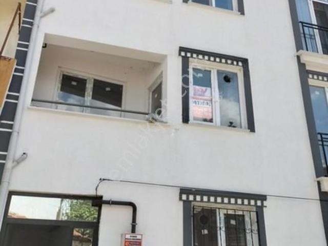 Çarşı Ve Sahile Yürüme Mesafesinde, Sıfır 2+1 Arakat Daire