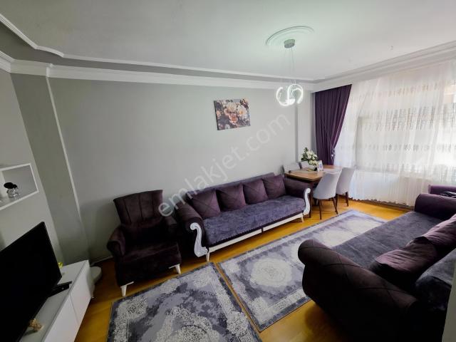 Çarşıya Yakın 2+1 Satılık 3 Katlı Müstakil Bina