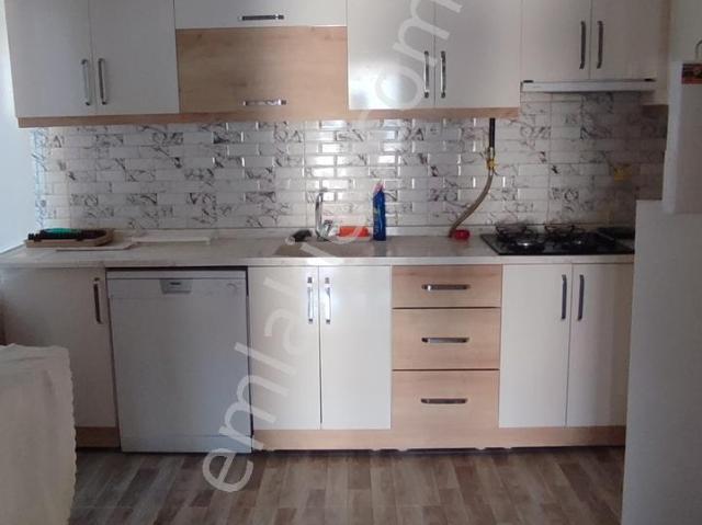 Çarşıya Yakın 3+1 130 M2 Eşyalı Kiralık Daire
