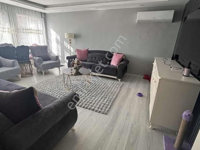 Çarşıya Yakın 3+1 Masrafsız Geniş Ara Kat Satılık Daire
