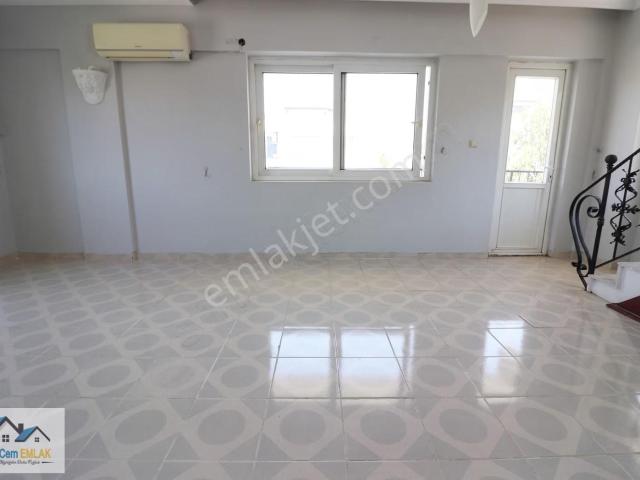 Çarşıya Yakın Geniş 3+1 Ayrı Mutfak Kiralık Dublex Daire