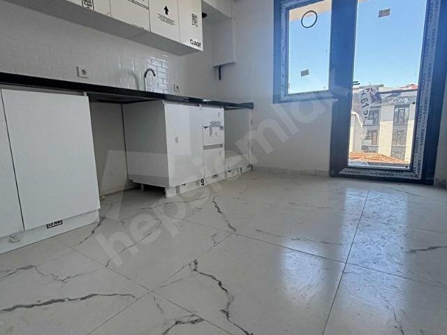 ARŞ YAPIDAN FULL KREDİLİ LÜX KONSEPT 2+1 90 M2 SIFIR ARA KAT !