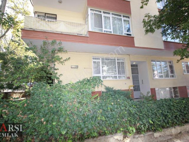 Çarşıdan Köşe Başı Yüksek Giriş Ön Cephe Konsept 2+1 Daire