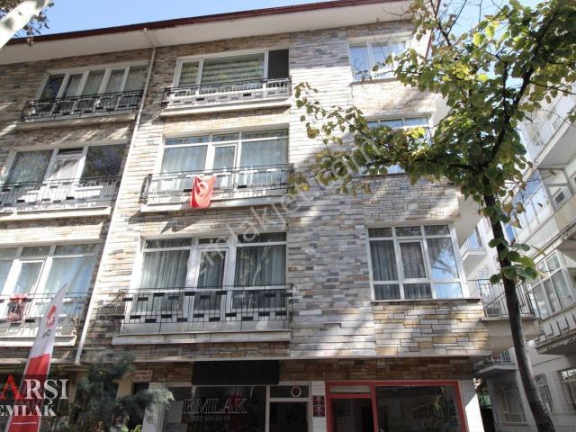 Çarşıdan Katta Ön Cephe Kazakistan Caddesi Yakını 3+1 Daire