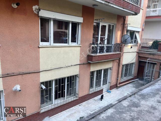 Çarş'dan Savaş Sokakda Kiralık Bakımlı Bahçe Katı Daire