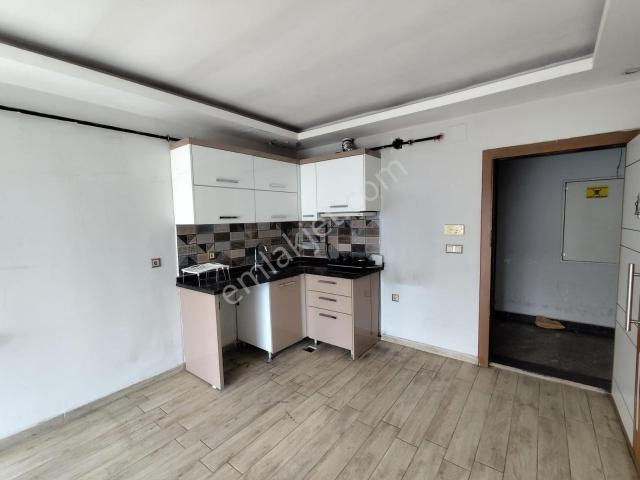 Çarşı Denizbank Civarında Kiralık 1+1 Daire
