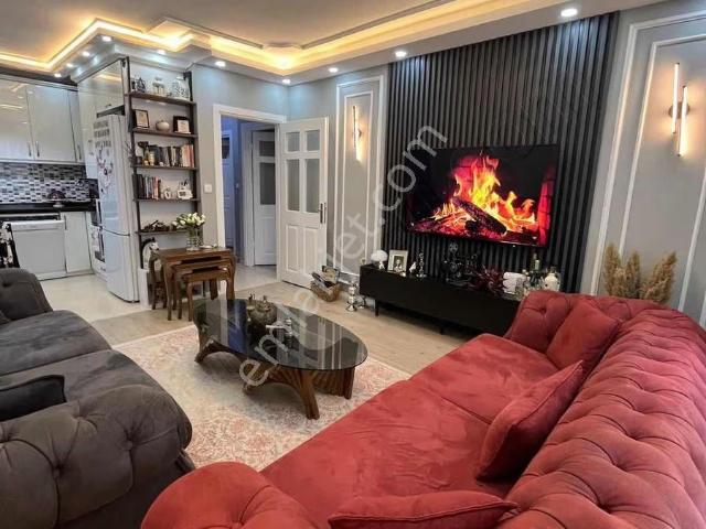 Çarşı İçerisinde Asansörlü Satılık 2+1 Daire