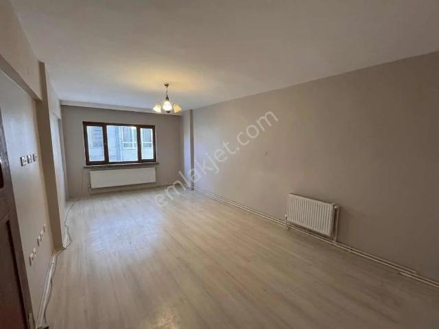 Çarşı İçi Hayriye Mahallesi'nde 2+1 Satılık Daire