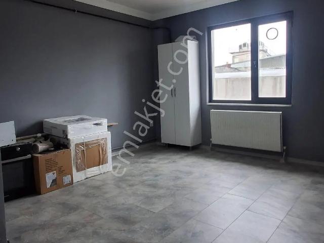 Çarşı İçi, Valiliğe 100m Net 46m² 1+1 Kiralık Daire