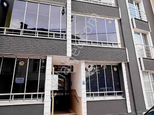 Çarşı İçinde 2+1 95 M2 Ara Kat Kupon Daire