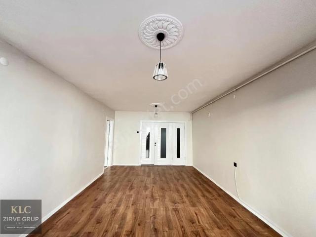 Çarşı İçinde Kiralık Ful Yenilenmiş Arakat 3+1
