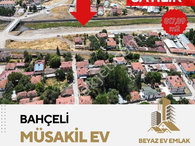 Çarşı İçinde Satılık Müstakil Ev
