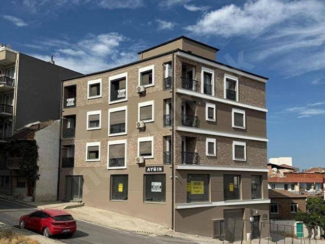 ÇARŞI KONUMLU LÜX YAPIM 2+1 SIFIR DAİRE !