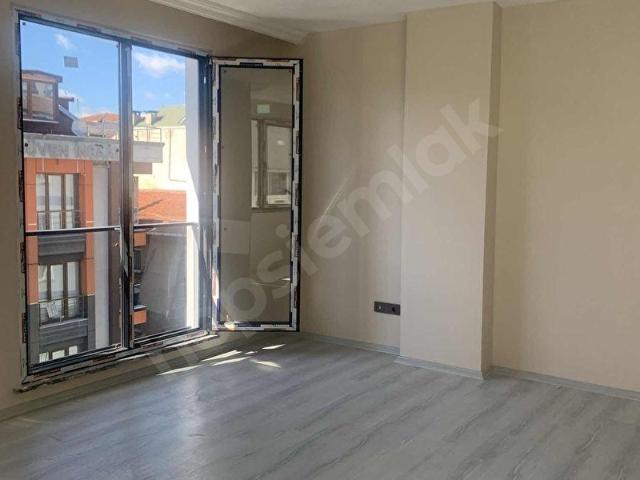 ÜMRANİYE ÇARŞIDA SIFIR DUBLEKS DAİRE