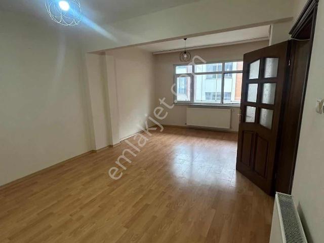 Arıkoğullarından Uğur Mumcu Mah 2+1 110m2 Çift Balkonlu Daire