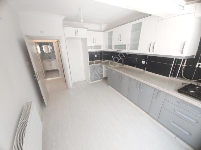 Çarşı Merkez De İçi Yenilenmiş 2+1 Daire Kiralık Daire