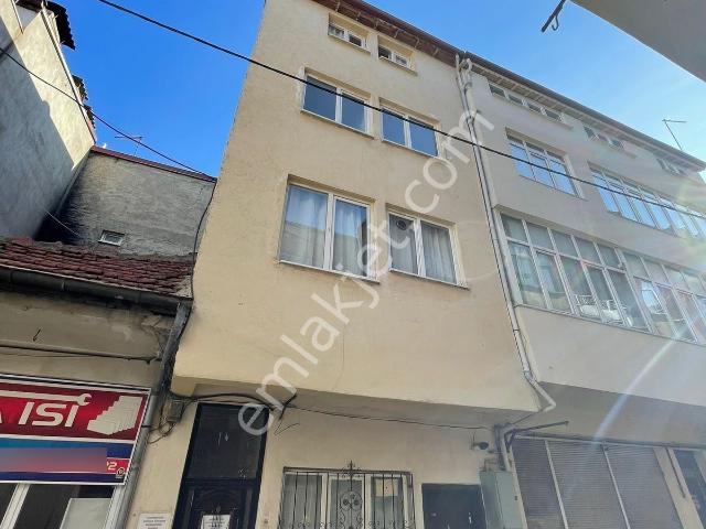 Çarşı Merkez Meydan Avm Karşısı 2+0 Eşyalı Satılık Ara Kat Apart