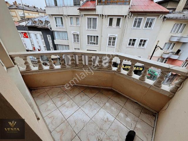 Çarşı Merkezde 5+1 Kiralık Daire