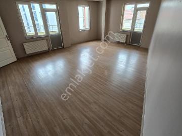 Çarşı Merkezde 1+1 Fiyatına Satılık 3+1 Daire Vira Gayrimenkul