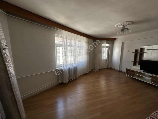 Çarşı Merkezde 1+1 Kısmi Eşyalı Kiralık Daire