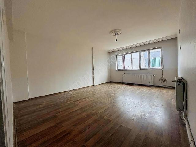 Çarşı Merkezde 3+1 Ara Kat Hesaplı Daire
