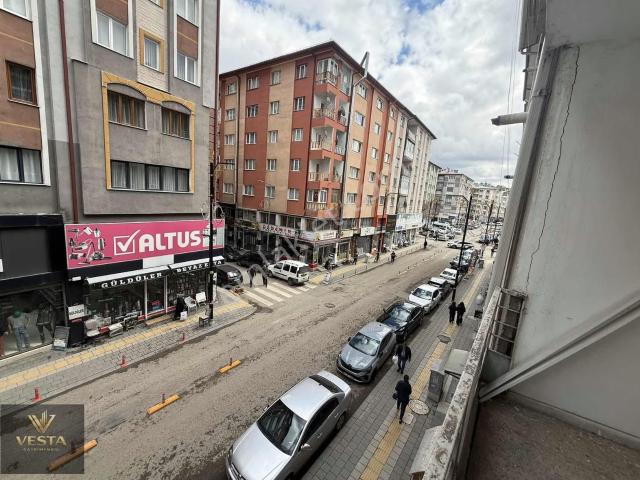 Çarşı Merkez'de Ara Kat Satılık Daire