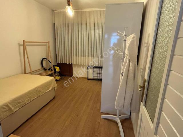 Çarşı Merkezde Ara Kat 3+1 Eşyalı Kiralık Daire