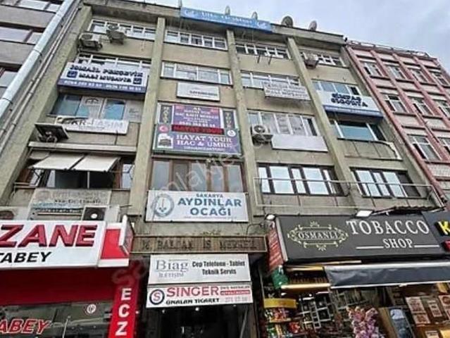 Çarşı Merkezde Eşyalı Kiralık Ofis