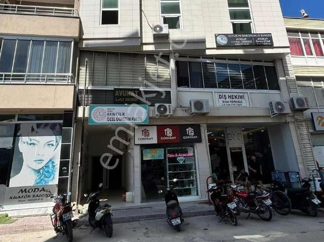 Çarşı Merkezde İş Merkezinde Satılık 2+1 Ofis