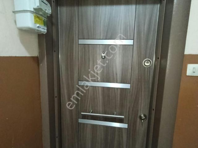Çarşı Merkezde İvrindi Durakları Yanı 2+1,arakat Tertemiz Daire