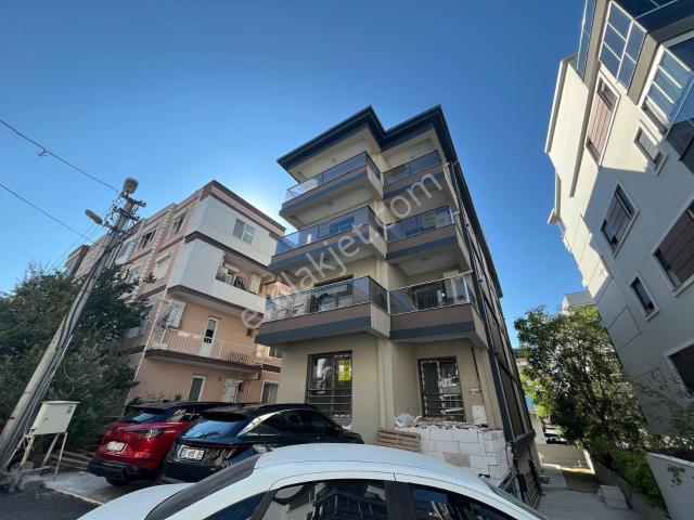 Çarşı Merkezde Kiralık 2+1 Sıfır Daire