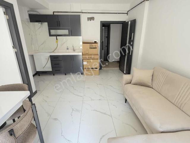 Çarşı Merkezde Nef Yakını Satılık 1+1 Asansörlü Arakat Daire