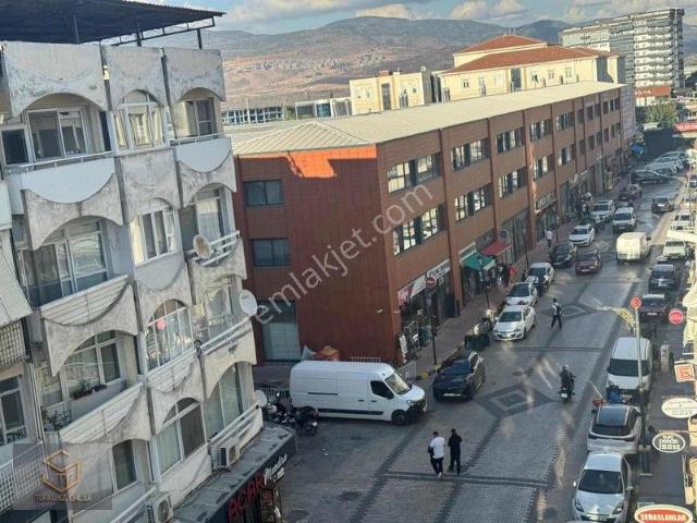 Çarşı Merkezinde Full Tadilatlı Krediye Uygun 3+1 Satılık Daire