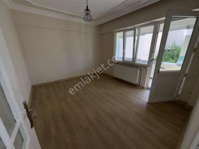 Çarşı Merkezinde Yürüyüş Yolunda Kiralık 2+1 Daire