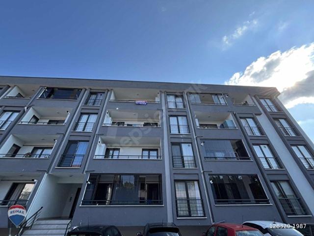 Çarşı Merkezinde 1+1 Dublex 70 m Ebeveyn Banyolu Daire