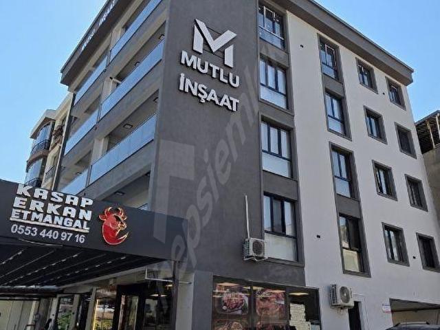 ARMUTLU NUN EN İYİ KONUMUNDA CADDE ÜZERİ SATILIK SIFIR 3+1
