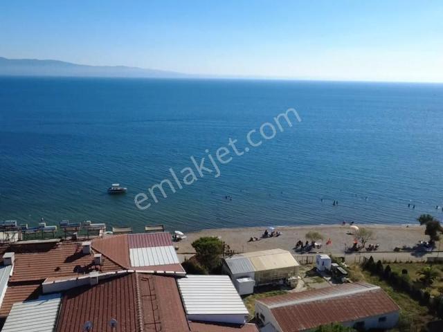 Armutlu Doğa Evlerinde Denize Yürüme Mesafesinde 3+1 Daire