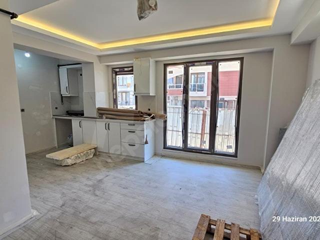 ARMAĞANEVLER MAHALLESİNDE İFM'YE KOMŞU 1+1 SATILIK YÜKSEK GİRİŞ
