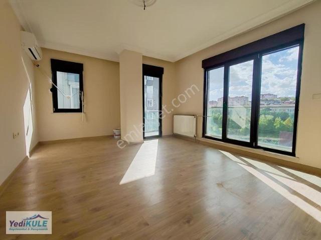 Armağanevlerde Yarı Akıllı Bina 2.kat 2+1 Vadi Manzaralı Daire