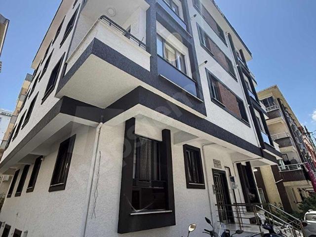 ARMAĞANEVLERDE SIFIR BİNADA METROYA 7 DK 3+1 ARA KAT KİRALIK
