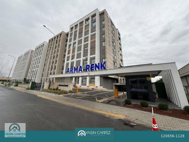 ARMA RENK SİTESİ'NDE ULTRA LÜKS 5+1 ARAKAT SATILIK DAİRE