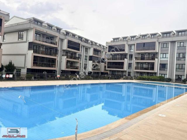Armada 6'da Havuz Ve Cadde Cephe Full Eşyalı Satılık Lüks Daire