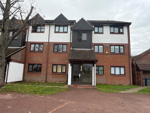 Armada Court, Chafford Hundred 1 bed flat to rent £1,100 pcm £254 pw