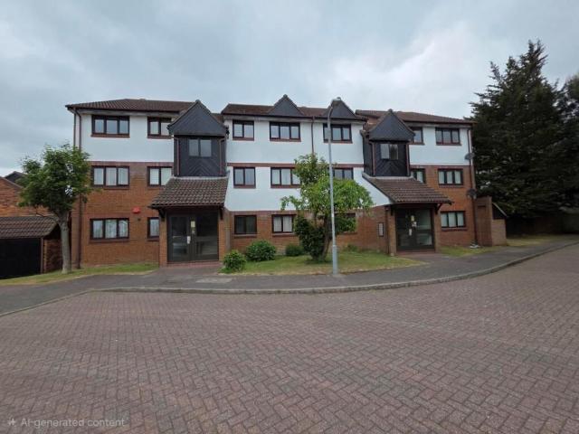 Armada Court, Grays RM16, 1 bed flat to rent, £1,200 pcm | PrimeLocation