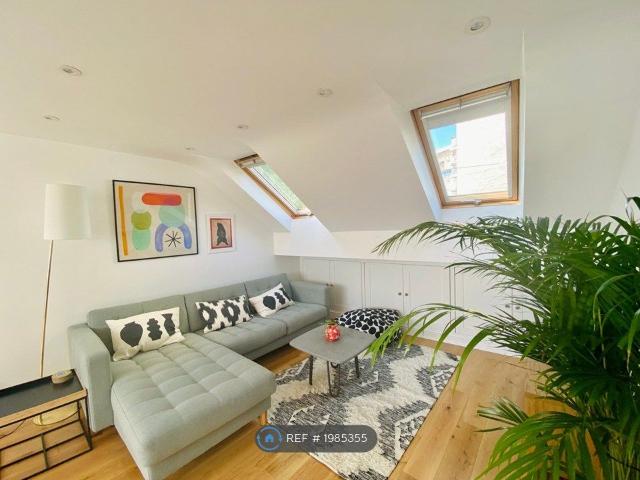 Armada Place, Bristol BS1, 2 bed detached house to rent, £2,200 pcm | PrimeLocation