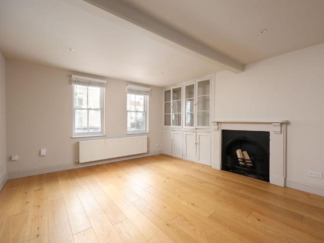Armada Place, Bristol BS1, 2 bed flat to rent, £1,600 pcm | PrimeLocation