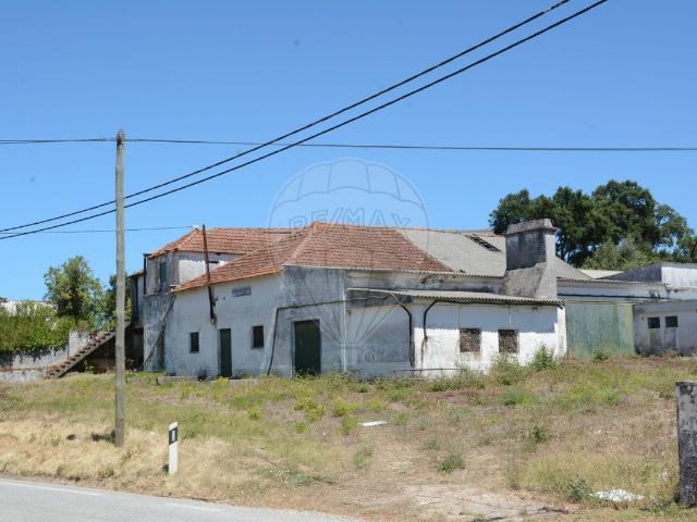 Armazém à venda em Alvaiázere