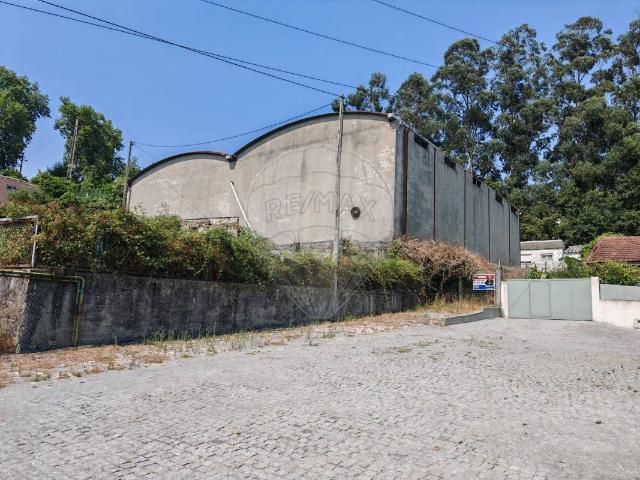 Armazém à venda em Vila Nova de Famalicão