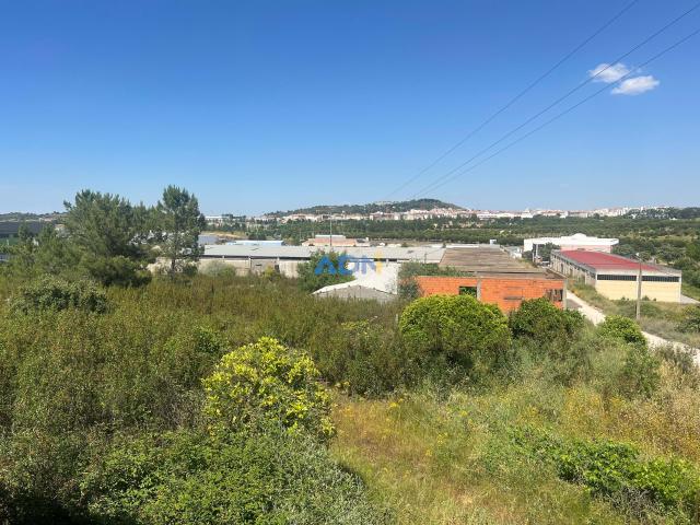 Armazém + Casa + Terreno Zona Industrial de Castelo Branco