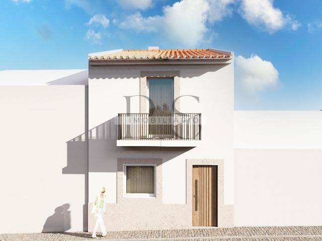 MORADIA EM CONSTRUÇÃO